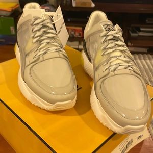 Fendi sneakers sz 8 brand new